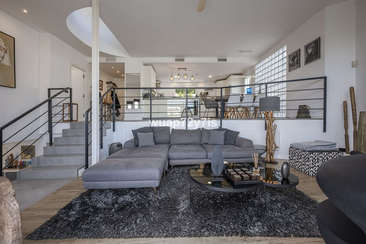 4 Bedroom Villa for Sale in Guadalmina Alta — 6