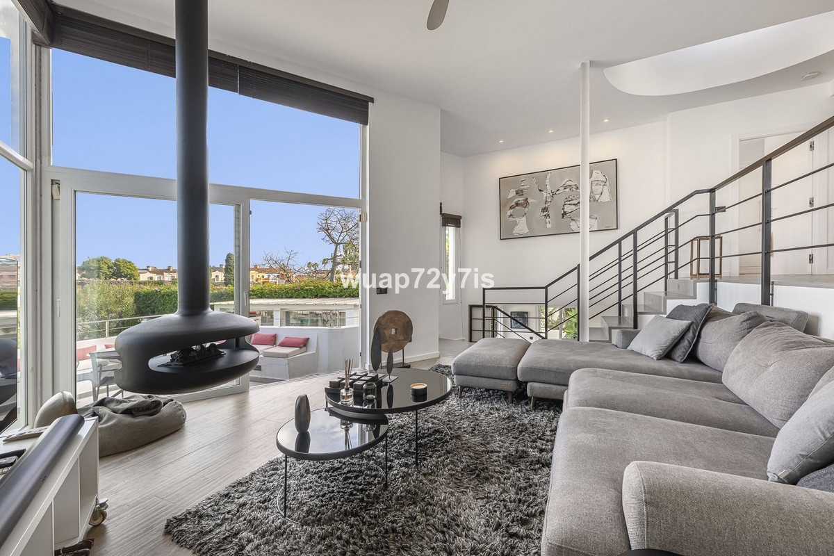 4 Bedroom Villa for Sale in Guadalmina Alta — 9