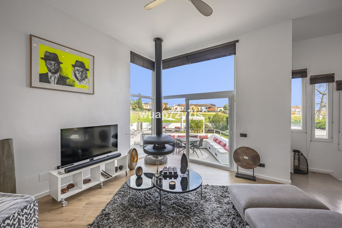 4 Bedroom Villa for Sale in Guadalmina Alta — view 10