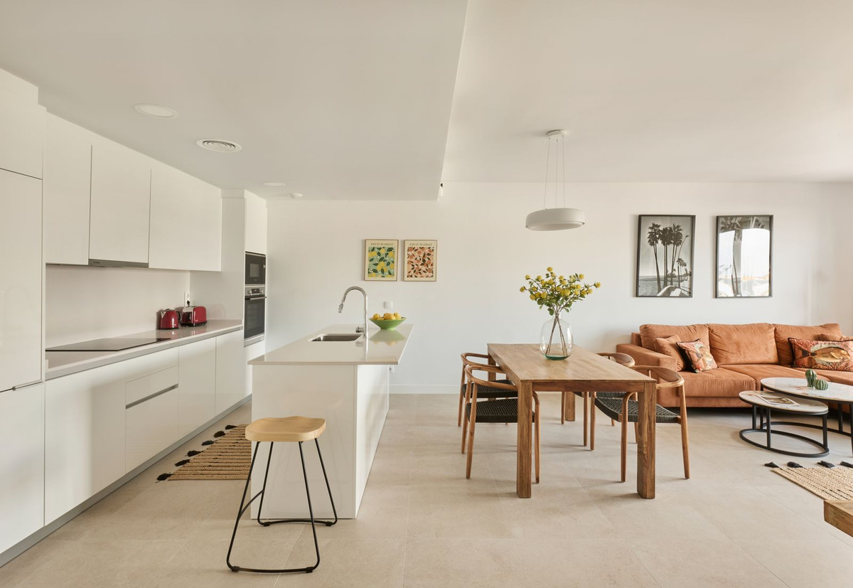 2 Bedroom Apartment for Sale in Estepona