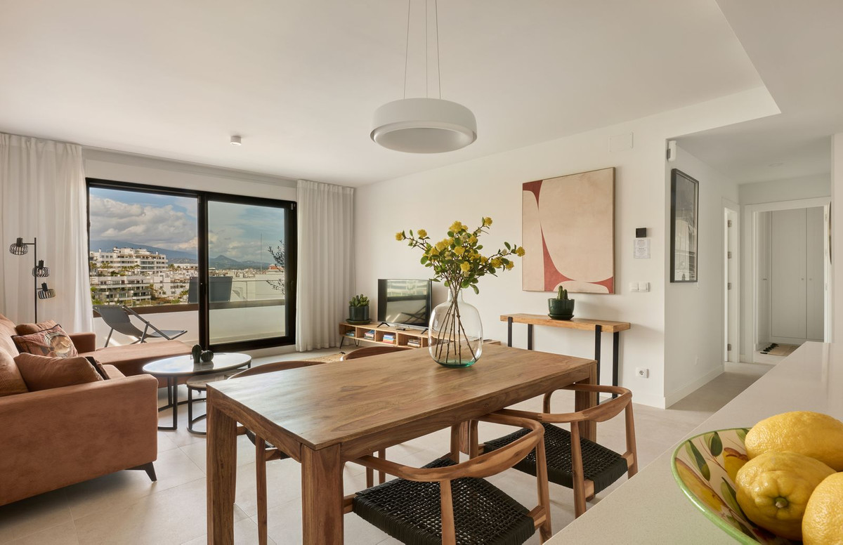 2 Bedroom Apartment for Sale in Estepona — 4