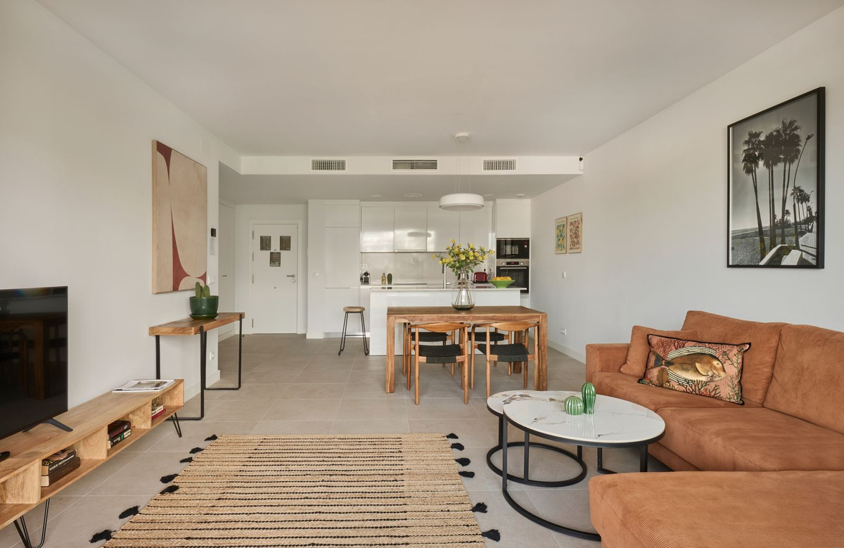2 Bedroom Apartment for Sale in Estepona — 7