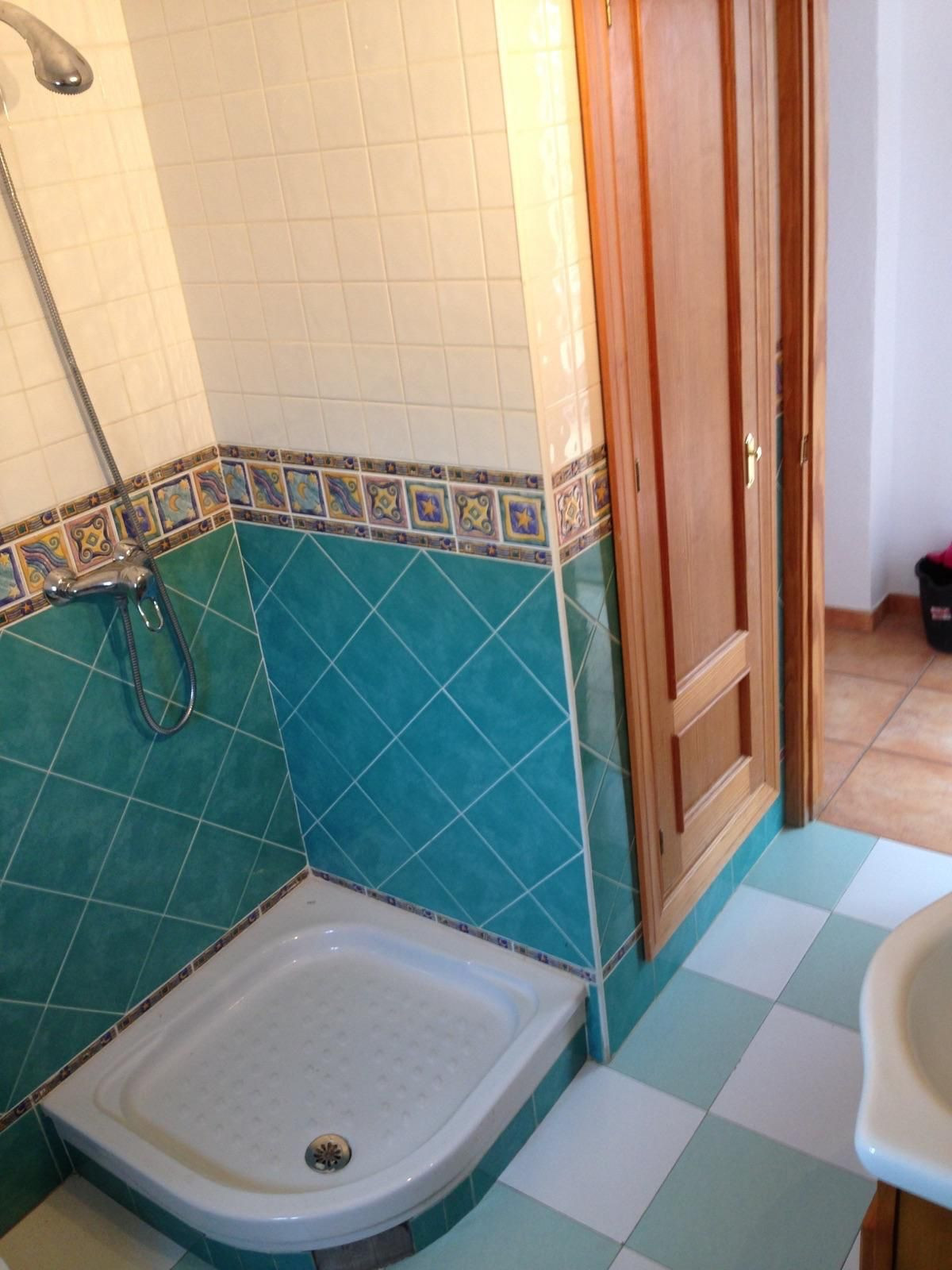 5 Bedroom Villa for Sale in New Golden Mile — view 11