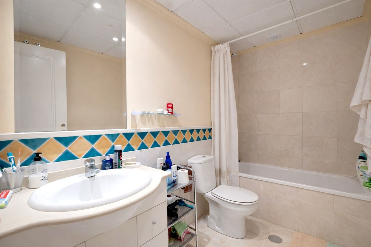 1 Bedroom Apartment for Sale in Marbella — 5