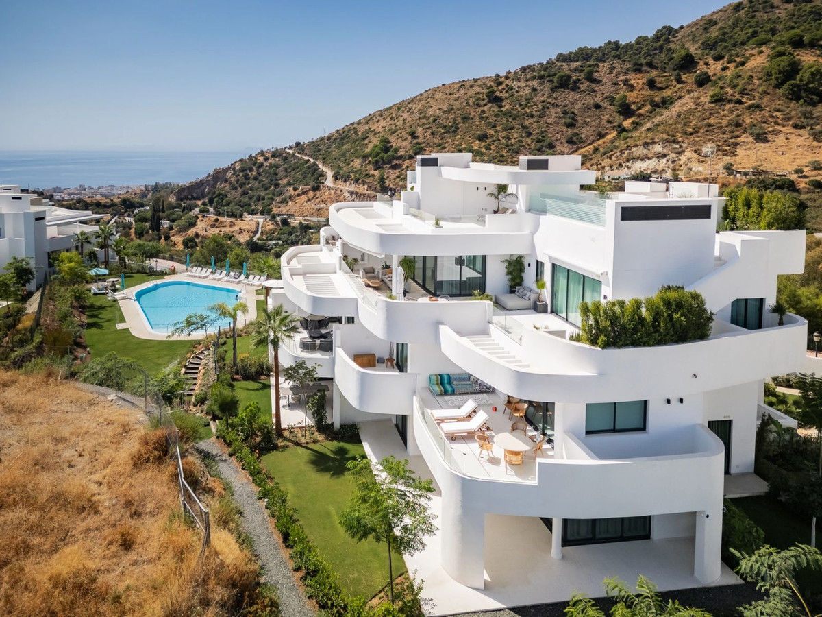 2 Bedroom Apartment for Sale in Ojén