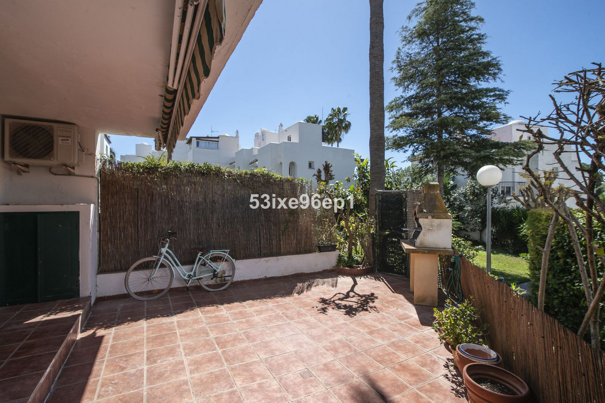 5 Bedroom Villa for Sale in New Golden Mile — view 11