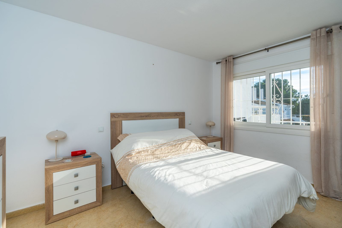 2 Bedroom Apartment for Sale in El Paraiso — 7