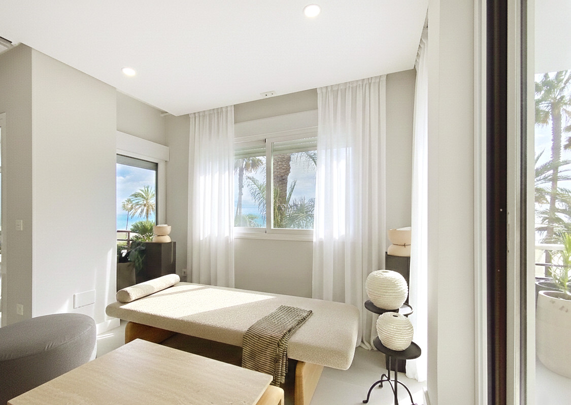 2 Bedroom Apartment for Sale in Estepona — view 18