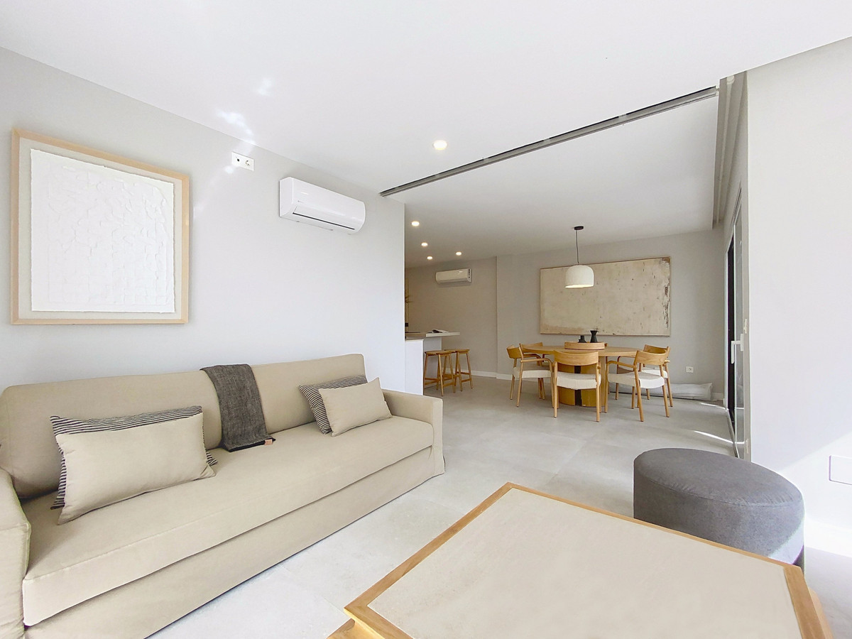 2 Bedroom Apartment for Sale in Estepona — view 19