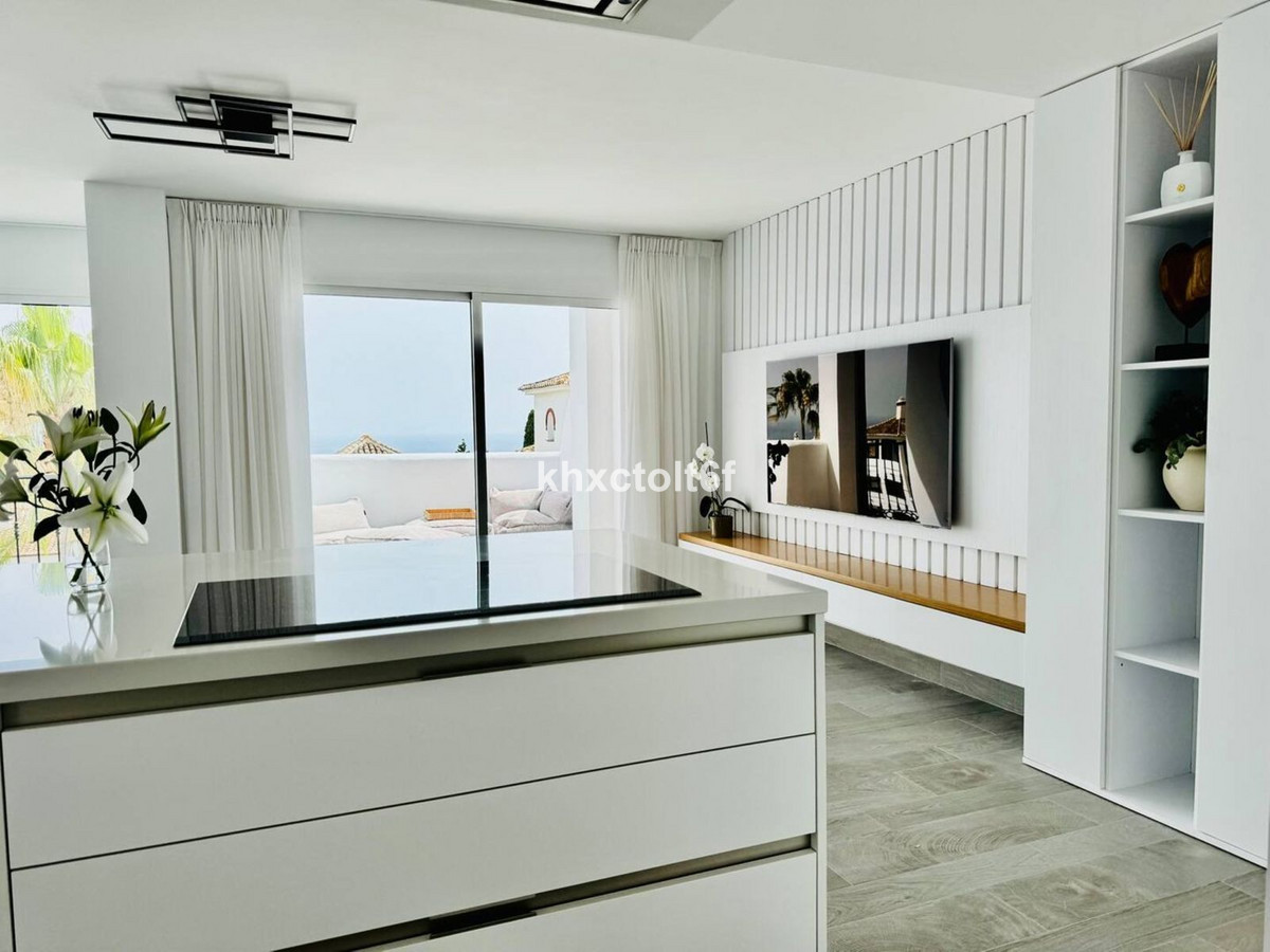 2 Bedroom Apartment for Sale in Marbella — 8