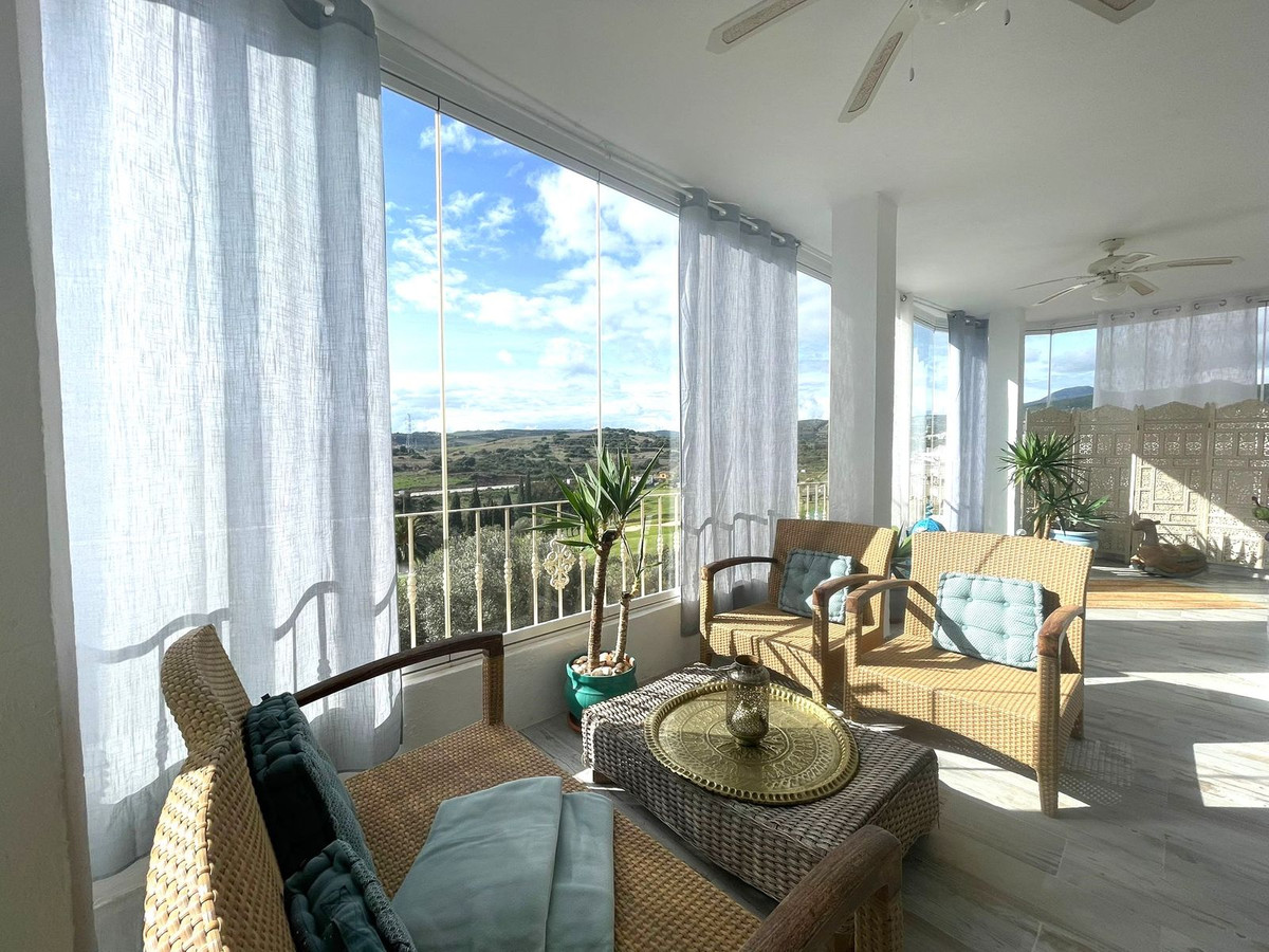2 Bedroom Apartment for Sale in Estepona