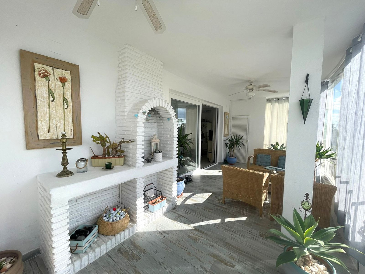 2 Bedroom Apartment for Sale in Estepona — 4