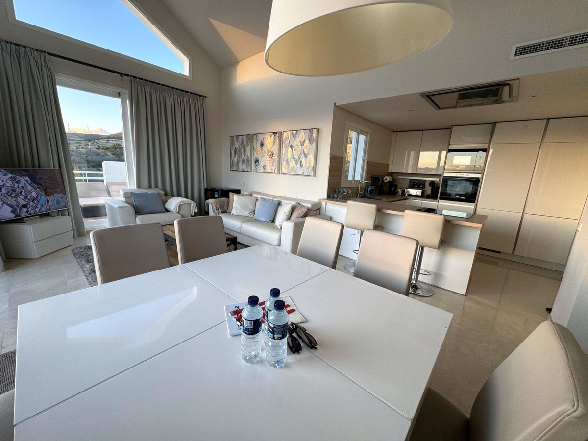 2 Bedroom Apartment for Sale in Estepona — 3