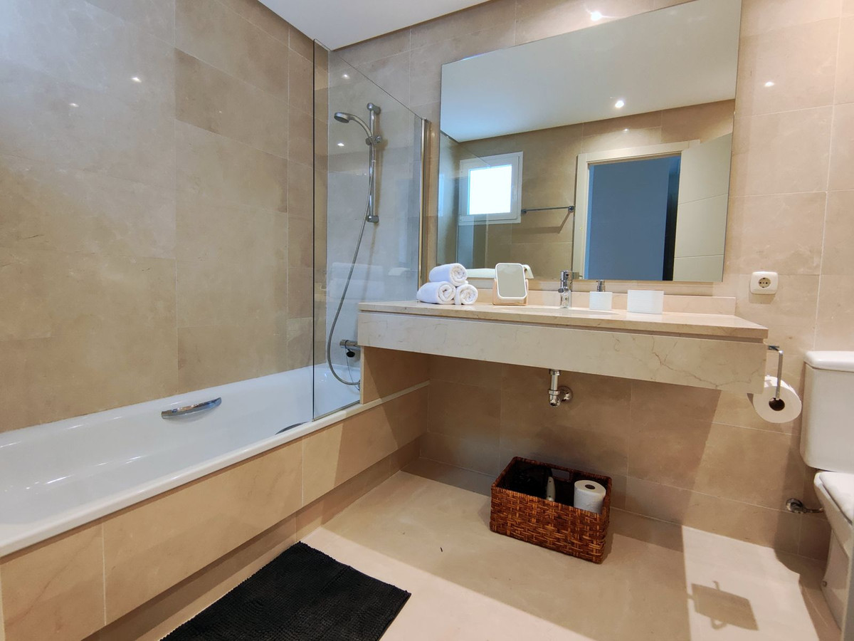 2 Bedroom Apartment for Sale in Estepona — 6