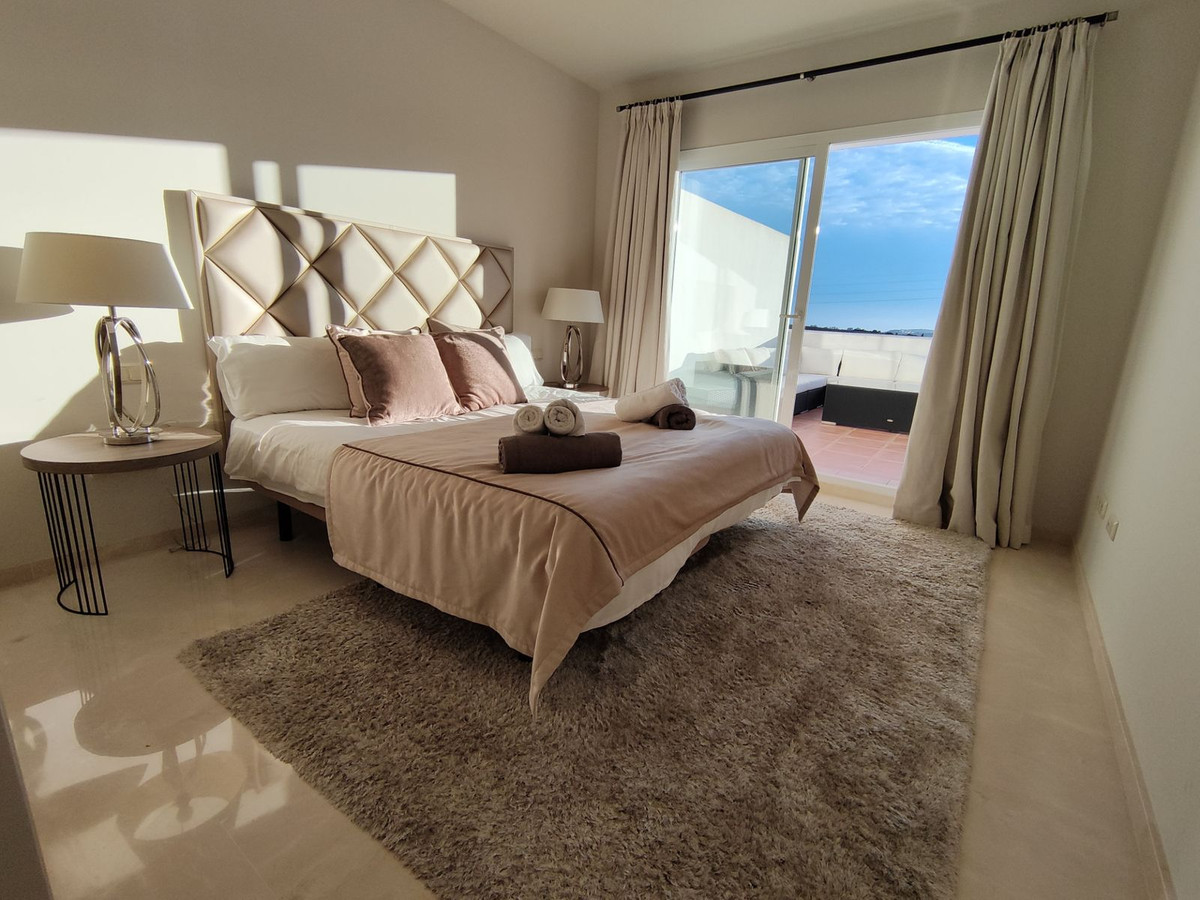2 Bedroom Apartment for Sale in Estepona — 7