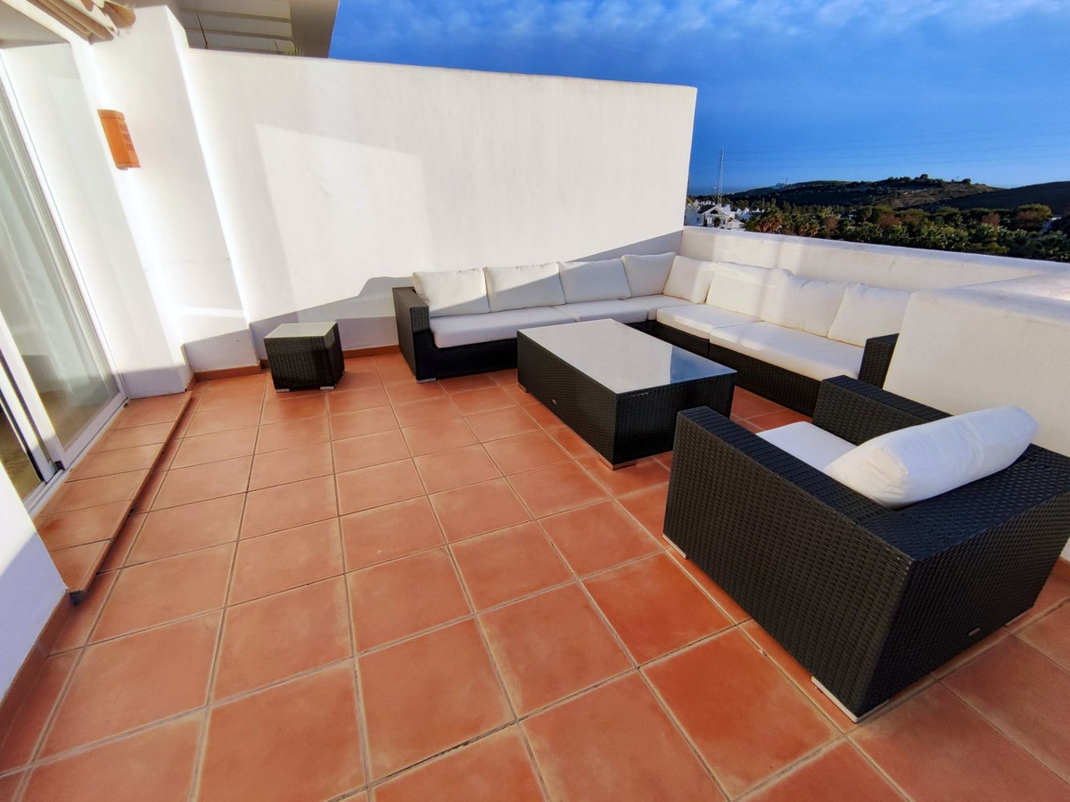 2 Bedroom Apartment for Sale in Estepona — 8
