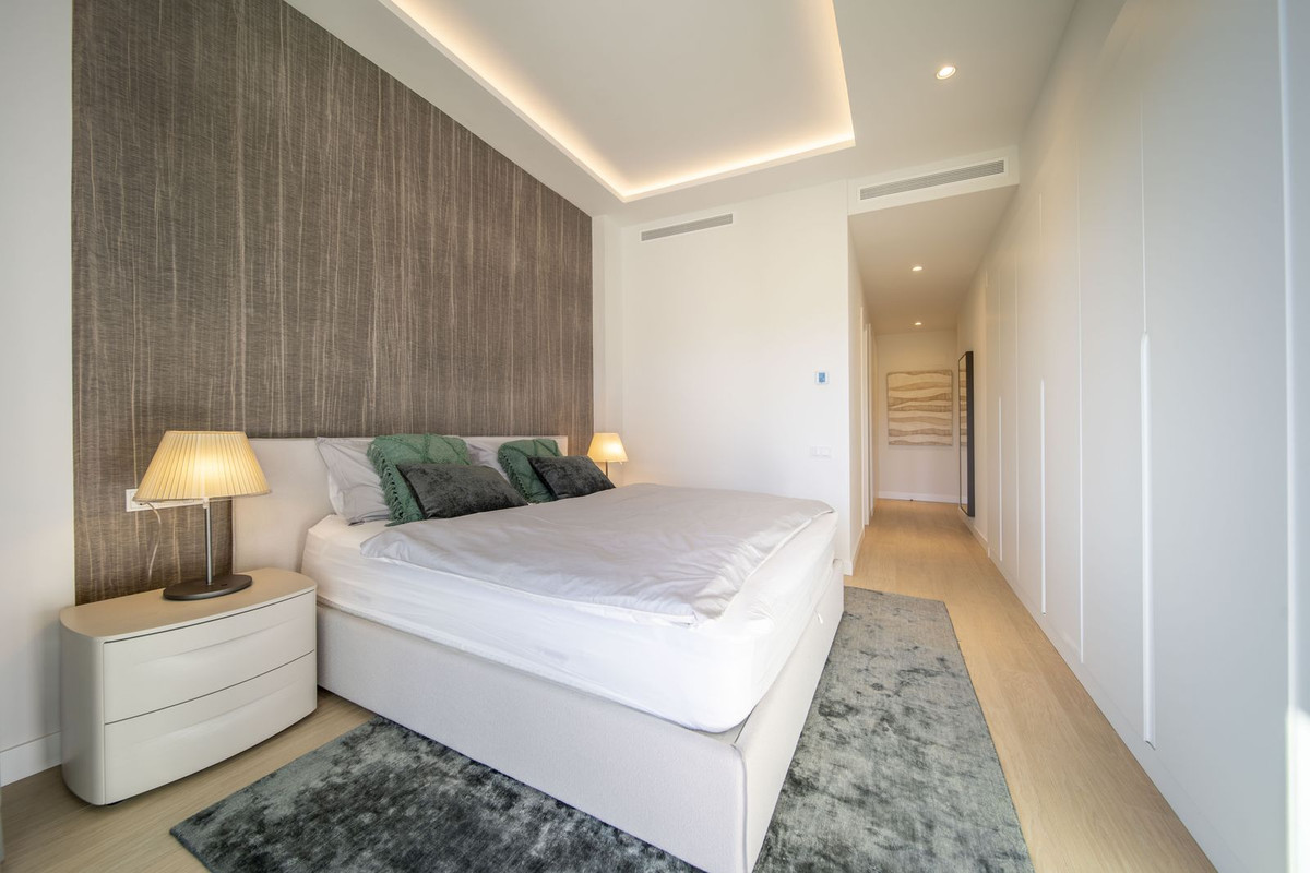 4 Bedroom Villa for Sale in Marbella — 8