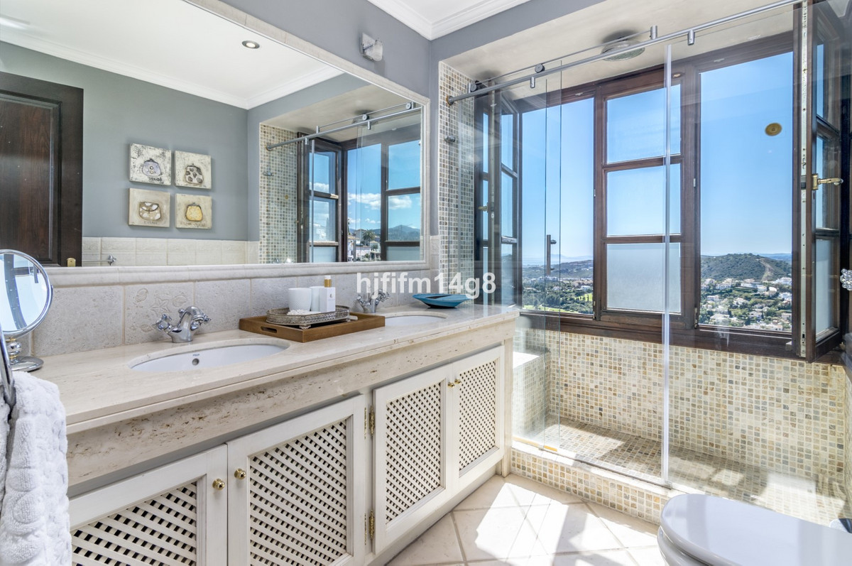 3 Bedroom Villa for Sale in La Heredia — view 16