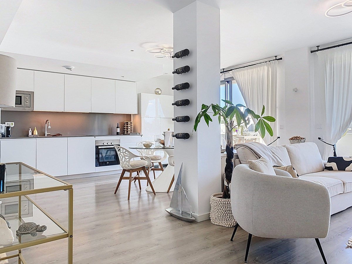 2 Bedroom Apartment for Sale in Estepona — view 13