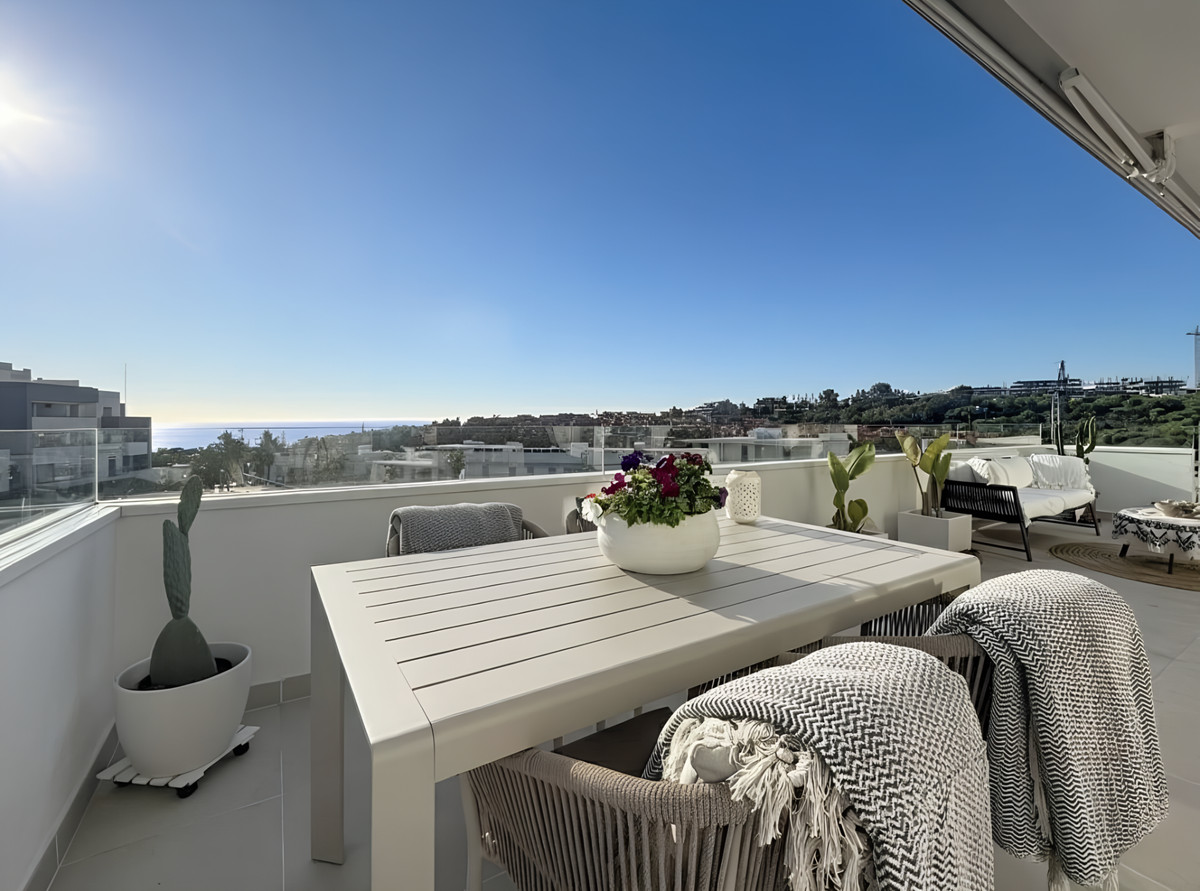 2 Bedroom Apartment for Sale in Estepona — view 20