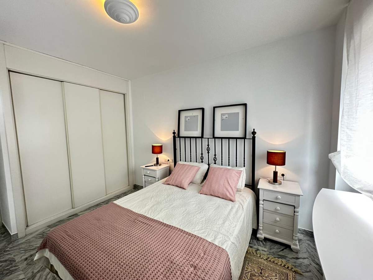 2 Bedroom Apartment for Sale in San Pedro de Alcántara — view 11