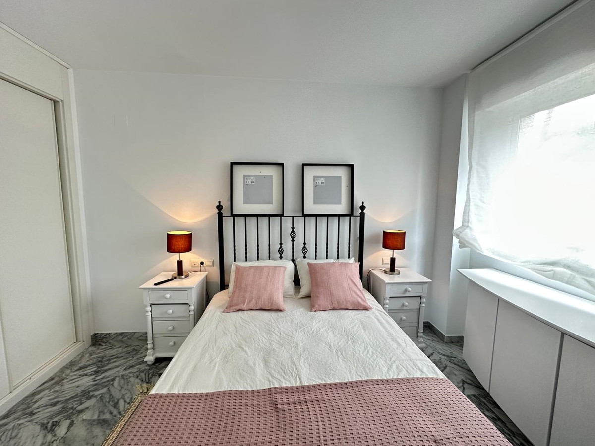 2 Bedroom Apartment for Sale in San Pedro de Alcántara — view 12