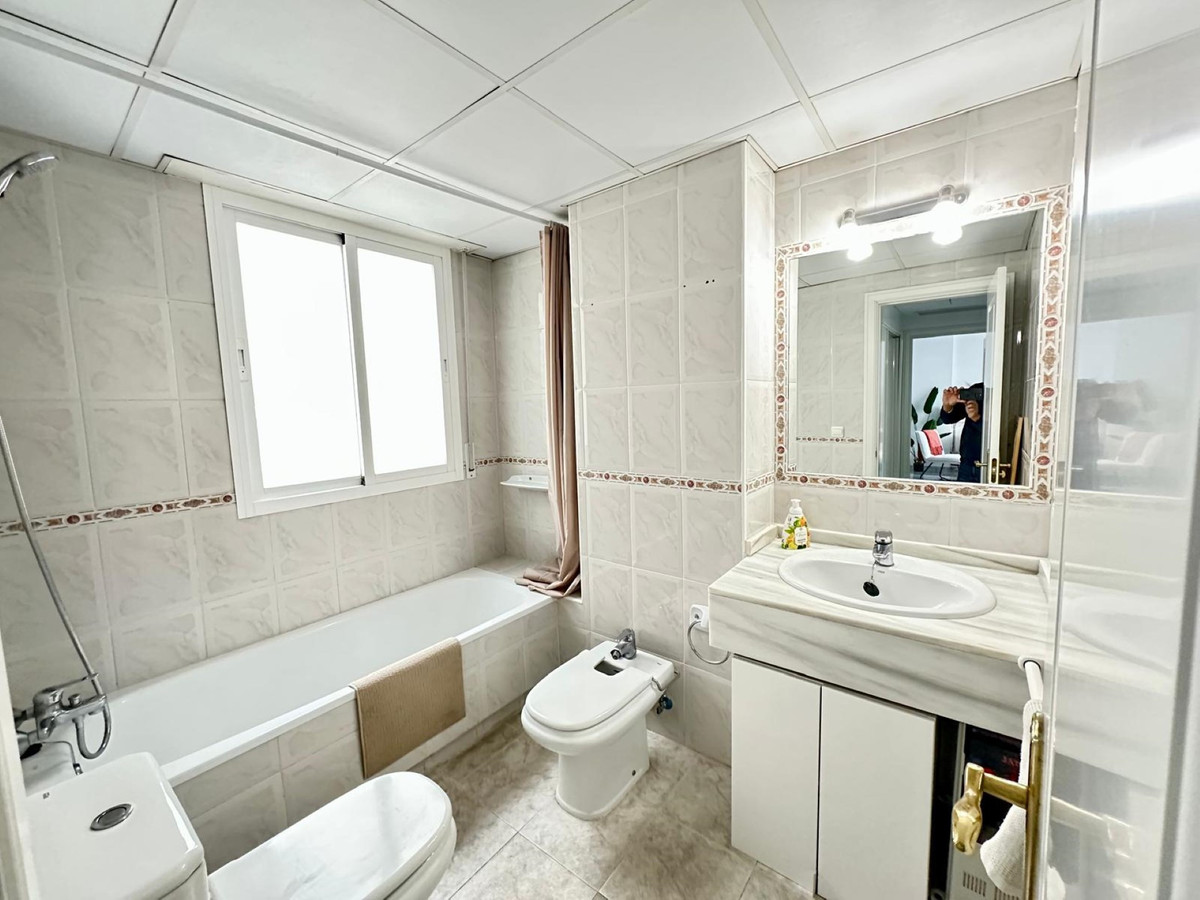 2 Bedroom Apartment for Sale in San Pedro de Alcántara — view 14
