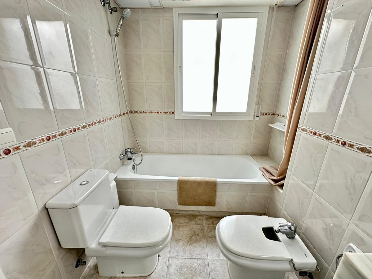 2 Bedroom Apartment for Sale in San Pedro de Alcántara — view 18