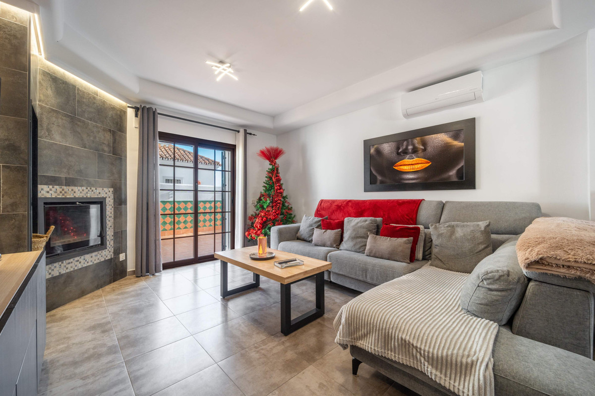 3 Bedroom Villa for Sale in Estepona