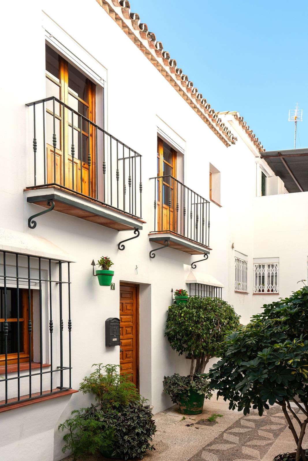 5 Bedroom Villa for Sale in Estepona