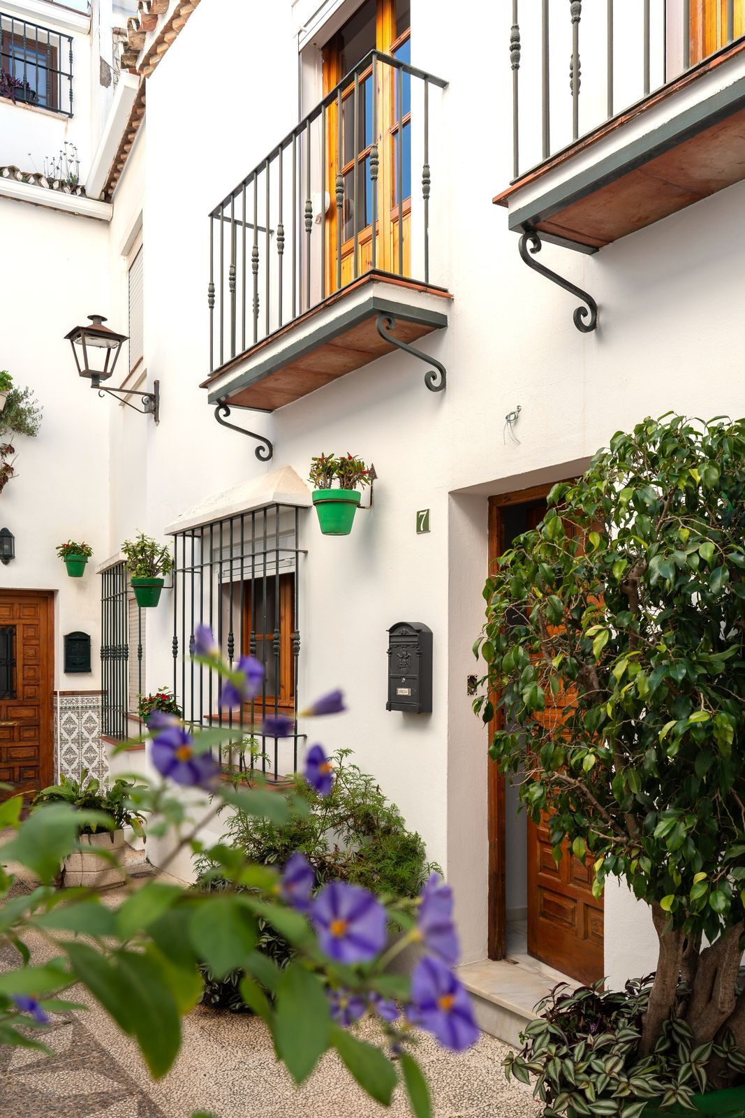 5 Bedroom Villa for Sale in Estepona — 2