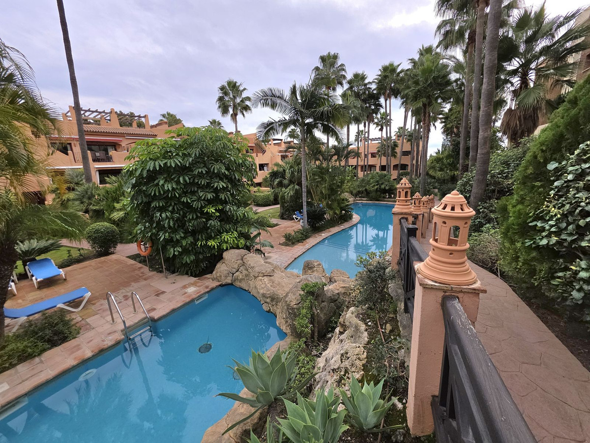 2 Bedroom Apartment for Sale in Estepona — 4