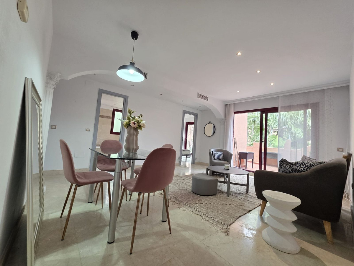 2 Bedroom Apartment for Sale in Estepona — 7