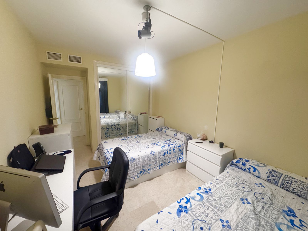 4 Bedroom Apartment for Sale in Estepona — 5