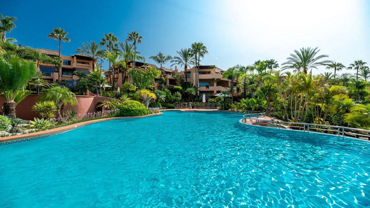 3 Bedroom Apartment for Sale in The Golden Mile
