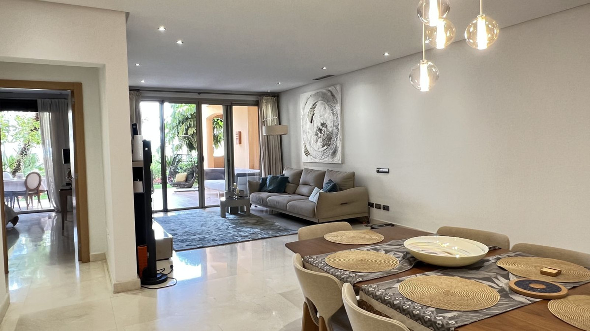 3 Bedroom Apartment for Sale in The Golden Mile — 6
