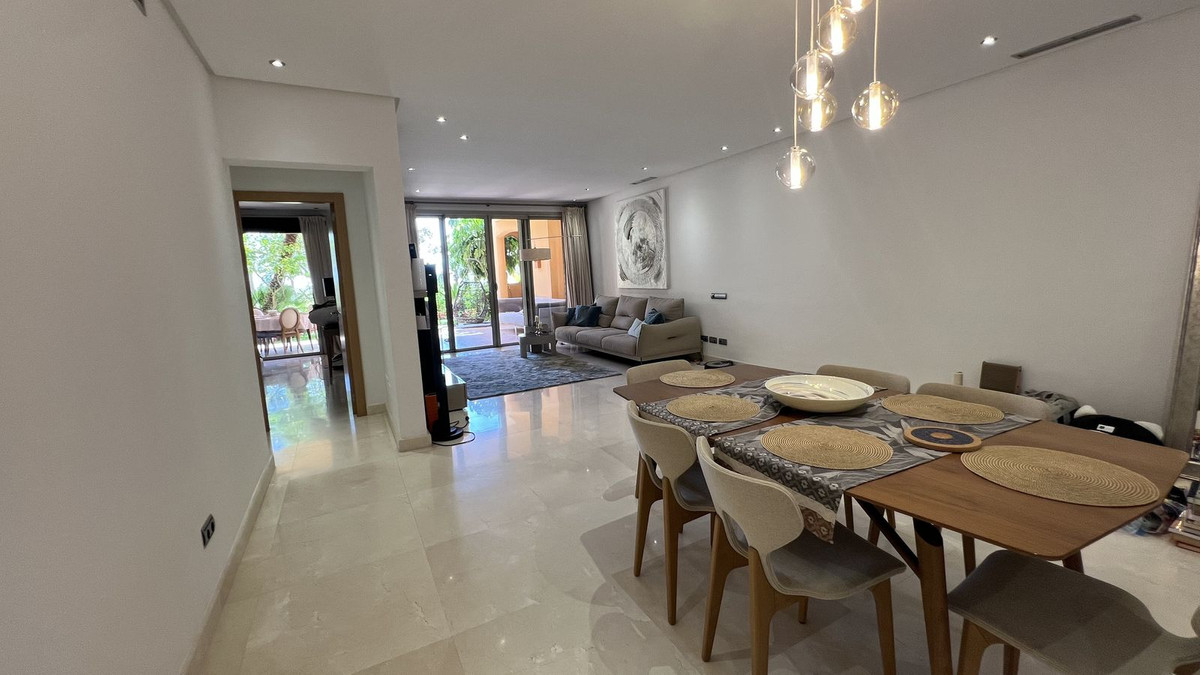 3 Bedroom Apartment for Sale in The Golden Mile — 7