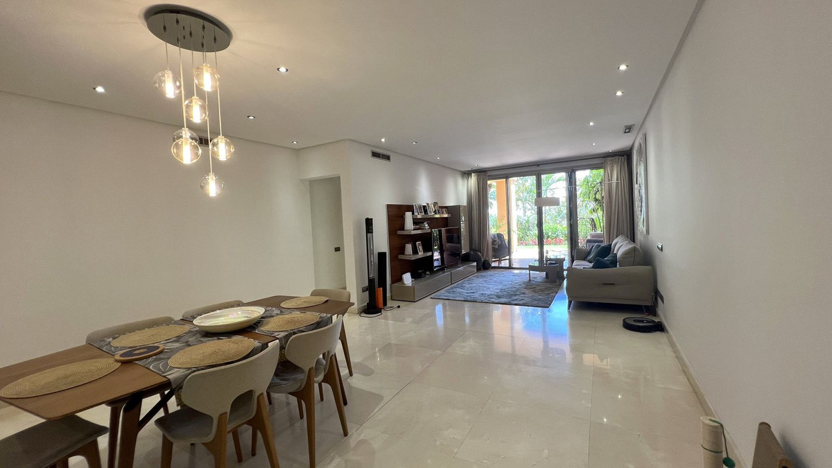 3 Bedroom Apartment for Sale in The Golden Mile — 9
