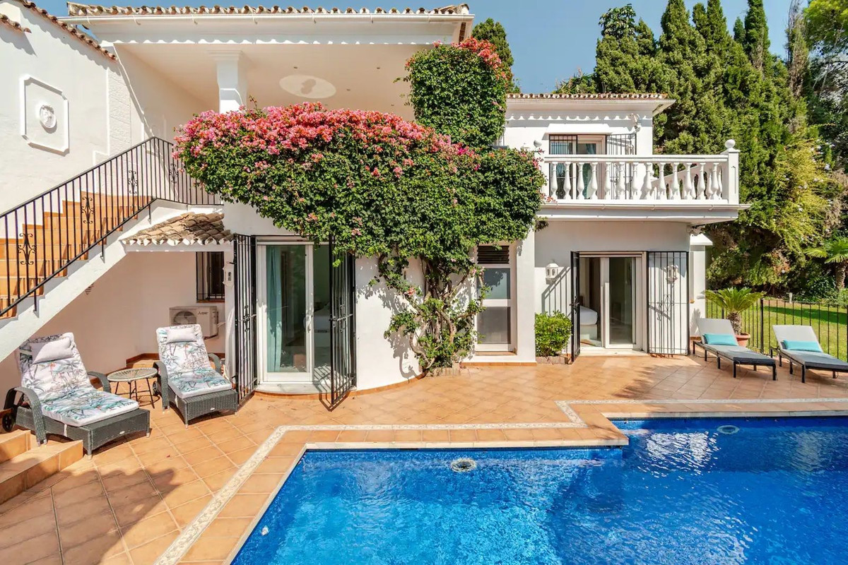 4 Bedroom Villa for Sale in Marbella — 3