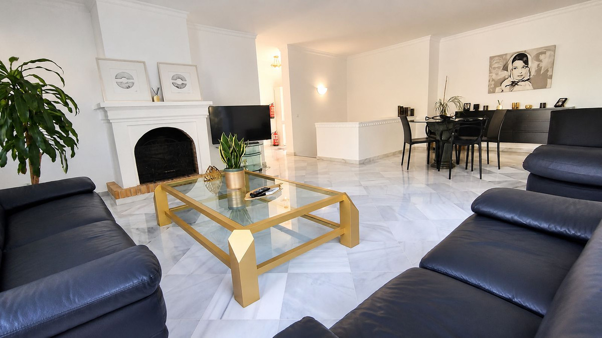 4 Bedroom Villa for Sale in Marbella — 5