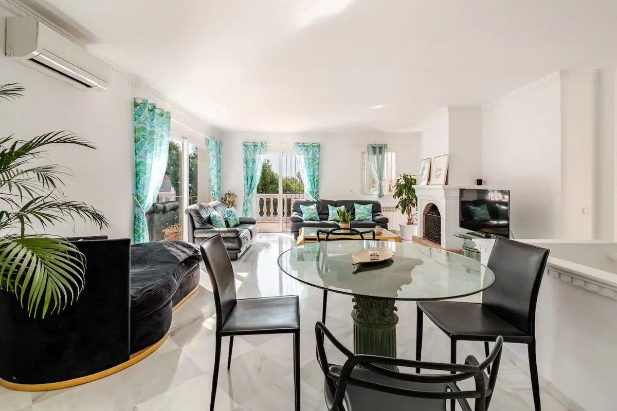 4 Bedroom Villa for Sale in Marbella — 7