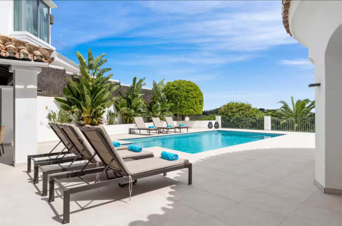 5 Bedroom Villa for Sale in Benahavís — 3