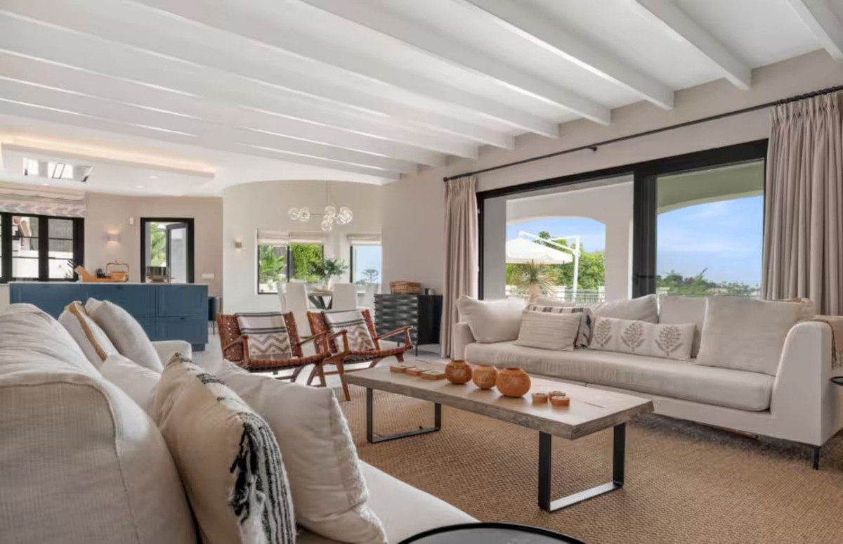 5 Bedroom Villa for Sale in Benahavís — 5