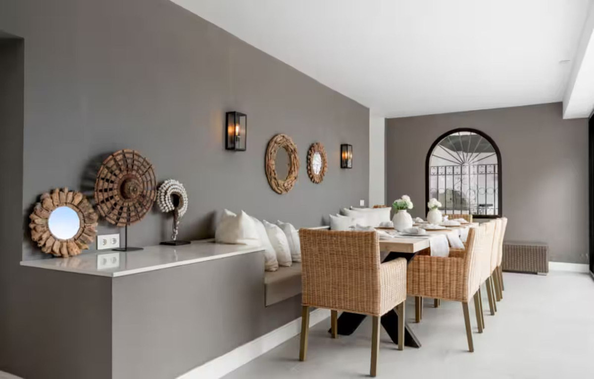 5 Bedroom Villa for Sale in Benahavís — view 10