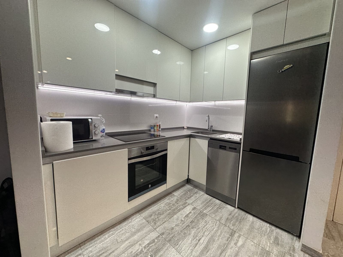1 Bedroom Apartment for Sale in The Golden Mile — 8