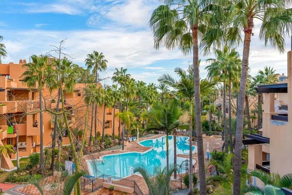 2 Bedroom Apartment for Sale in San Pedro de Alcántara