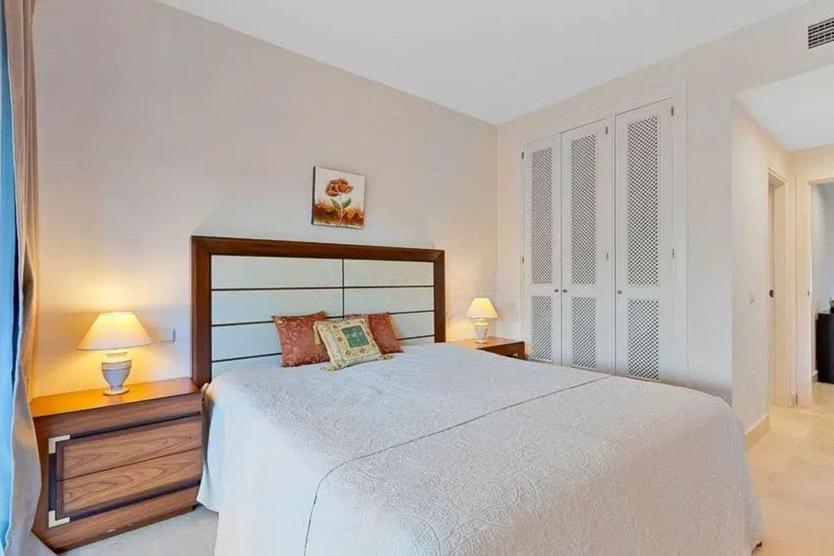 2 Bedroom Apartment for Sale in San Pedro de Alcántara — 9