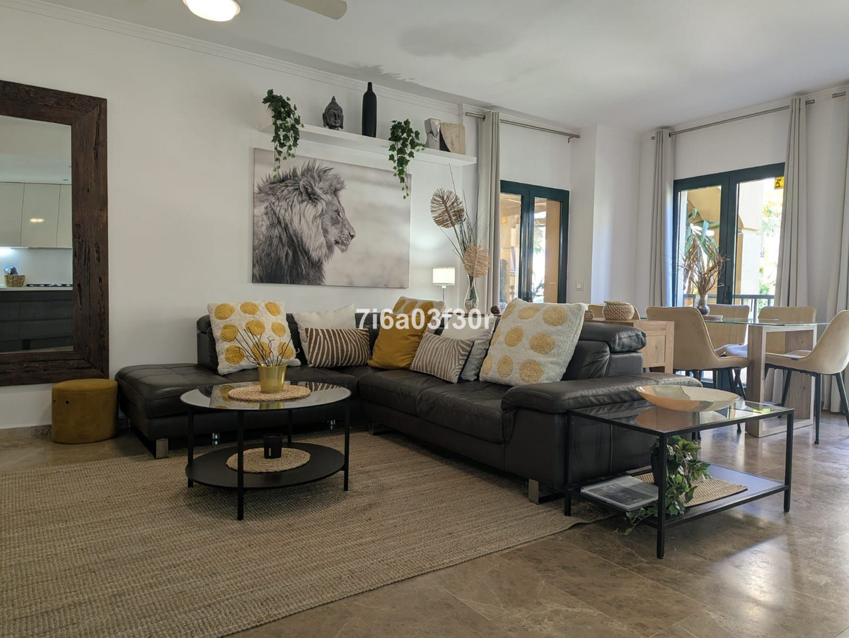 3 Bedroom Apartment for Sale in San Pedro de Alcántara — 2