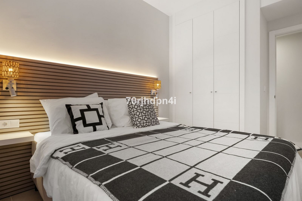 2 Bedroom Apartment for Sale in Estepona — 3