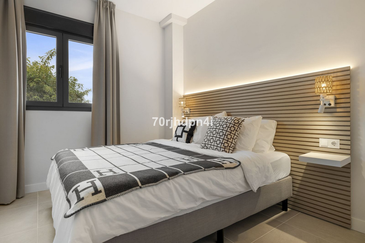2 Bedroom Apartment for Sale in Estepona — 4